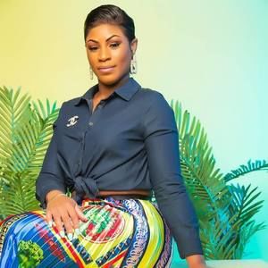 Meet your Posher, Henryetta